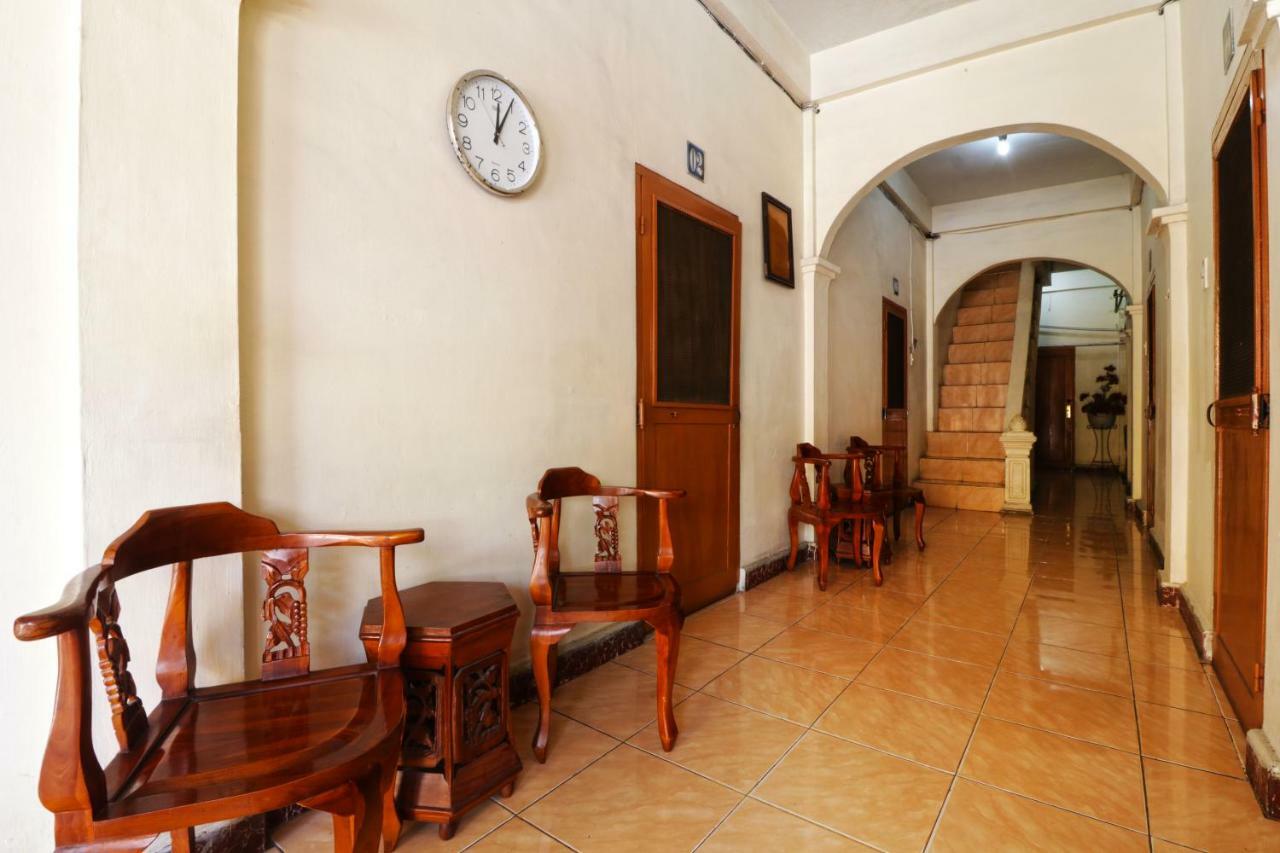 Hôtel Wisma Yuli Syariah à Medan Extérieur photo