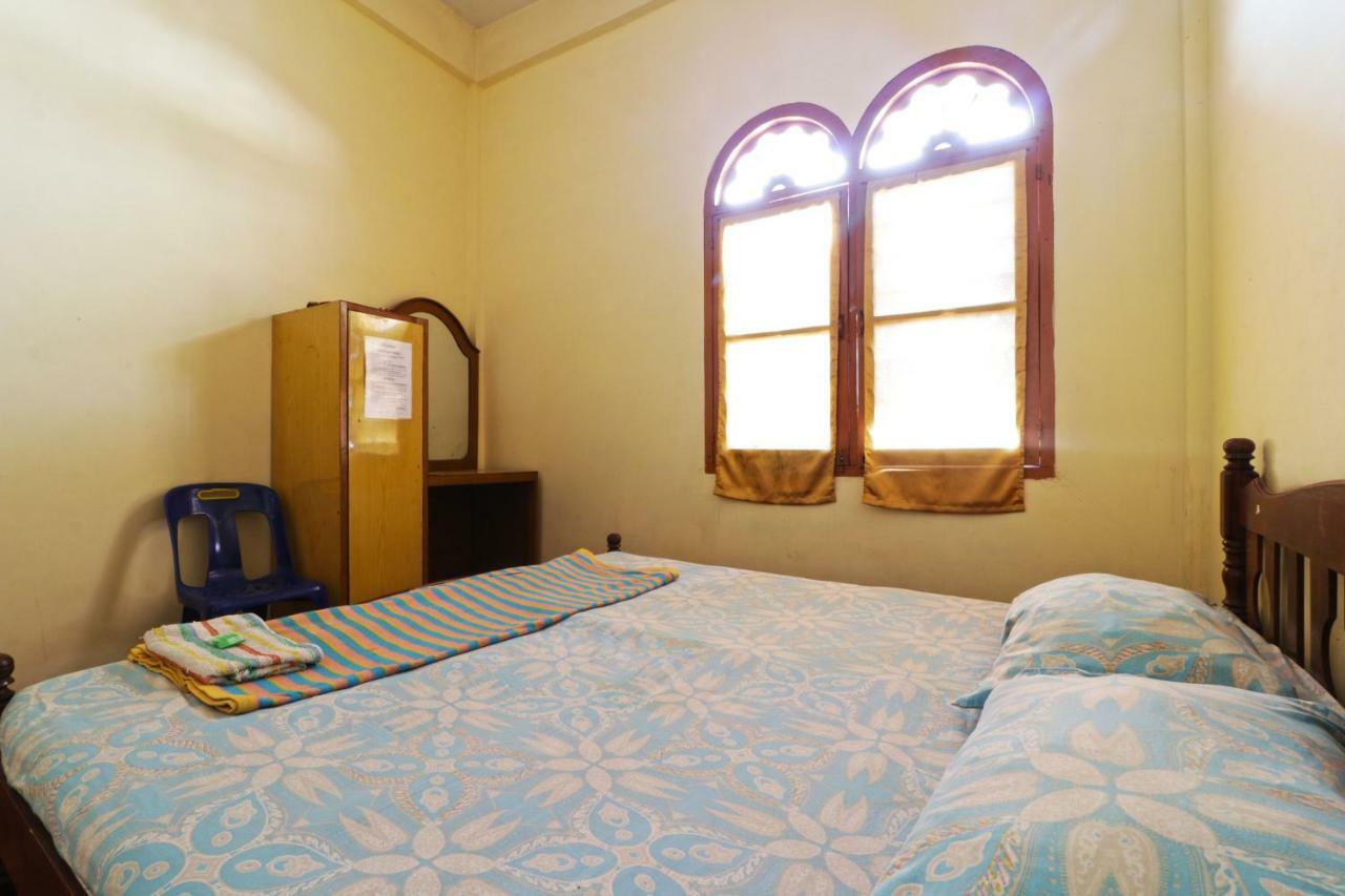 Hôtel Wisma Yuli Syariah à Medan Extérieur photo
