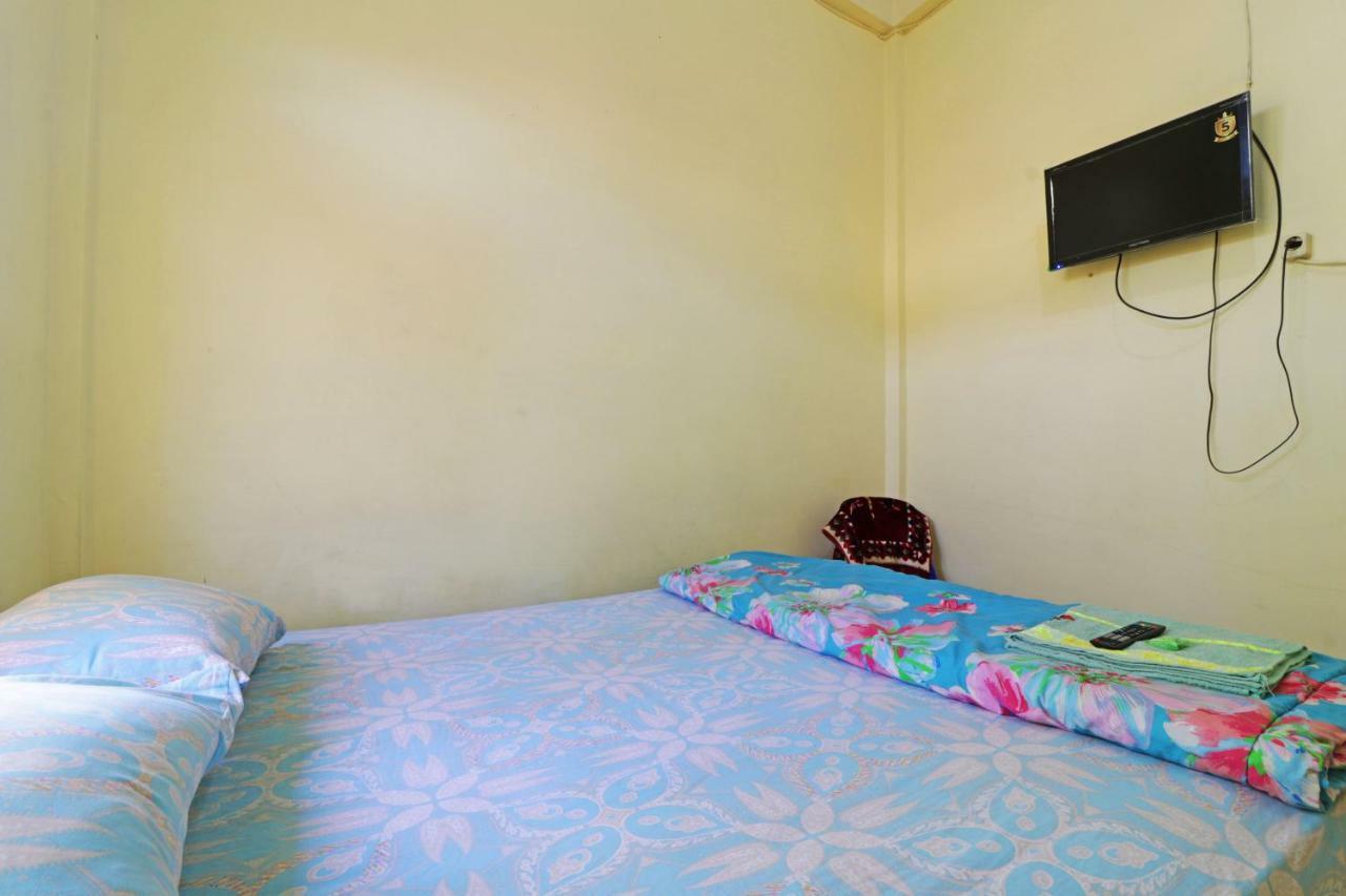 Hôtel Wisma Yuli Syariah à Medan Extérieur photo