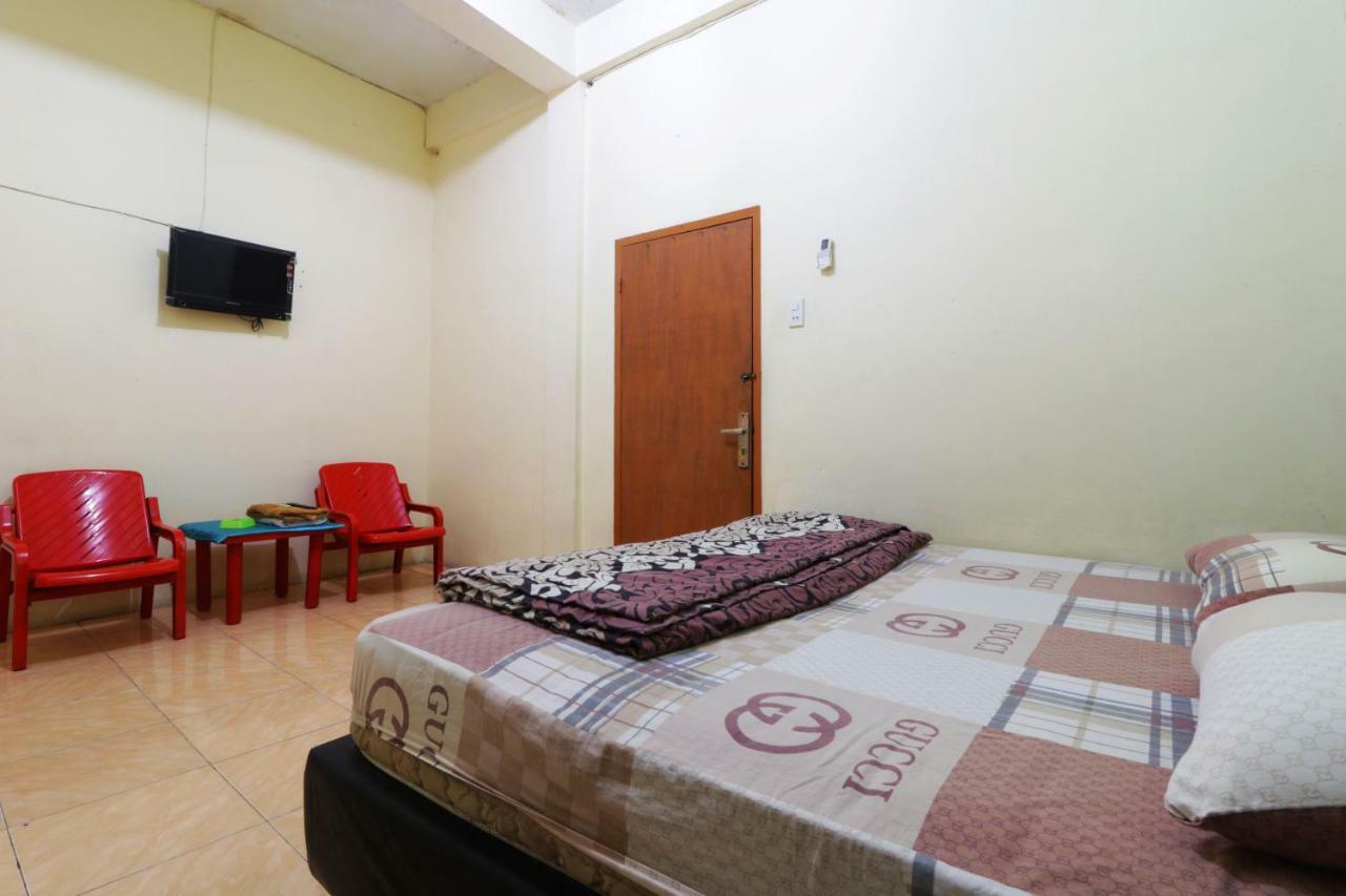Hôtel Wisma Yuli Syariah à Medan Extérieur photo